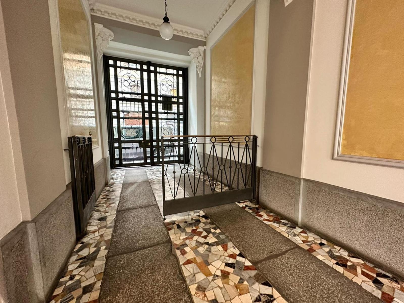 Comecasa Studio Vicino Stazione Centrale Милан Экстерьер фото